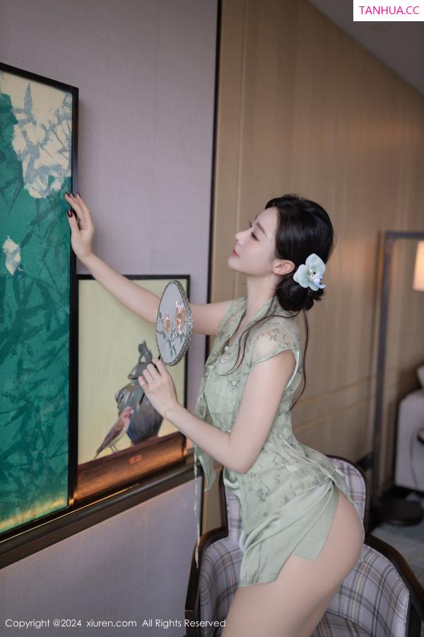逗逗DouDou  [XiuRen]高清写真图 2024.09.06 No.9124 小逗逗 丝袜美腿第14张图片